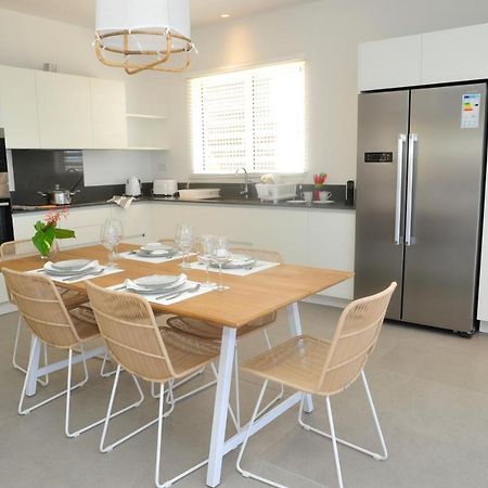 Obiches Luxury Beachfront Apartment Trou-Aux-Biches Exteriér fotografie