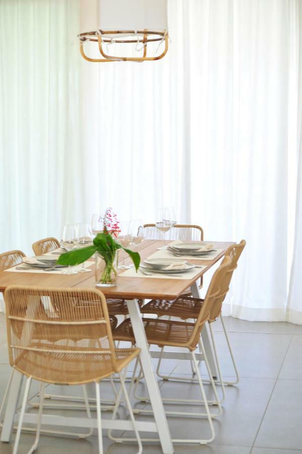 Obiches Luxury Beachfront Apartment Trou-Aux-Biches Exteriér fotografie