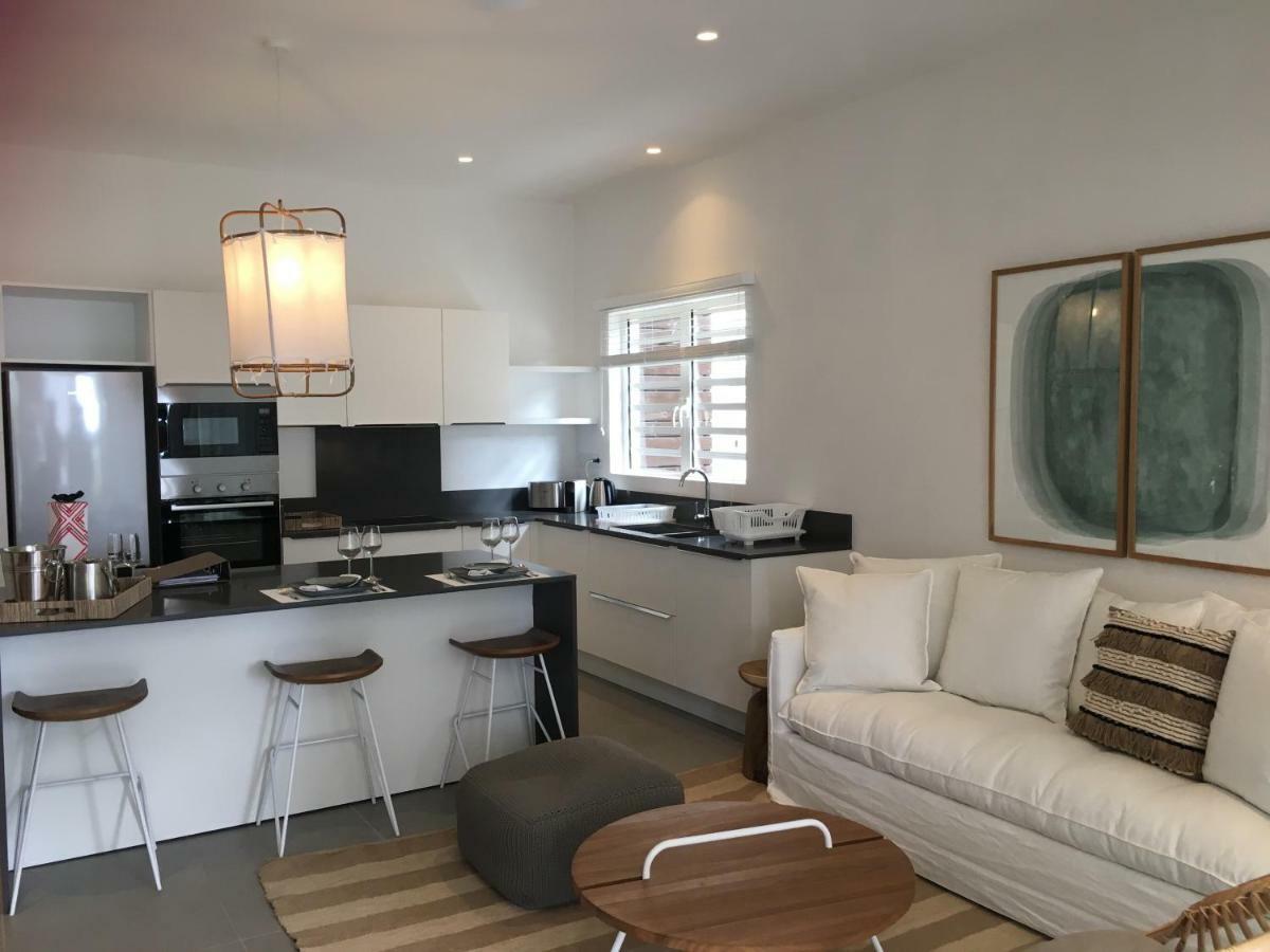 Obiches Luxury Beachfront Apartment Trou-Aux-Biches Exteriér fotografie